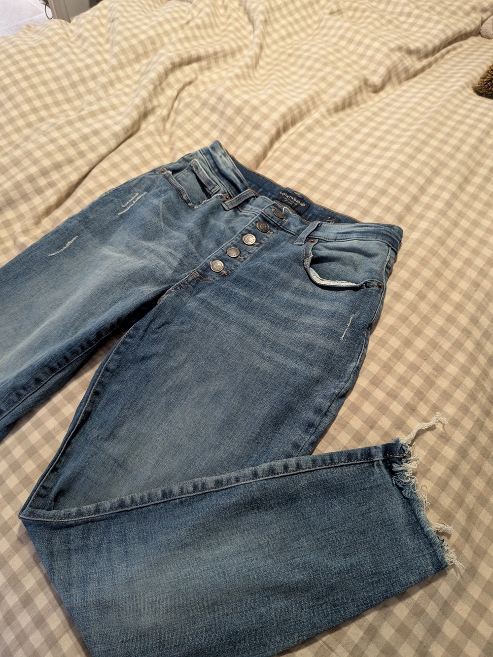 Lucky Brand Women’s Jeans • Size 8 / 29 • Button Fly • Raw Hem